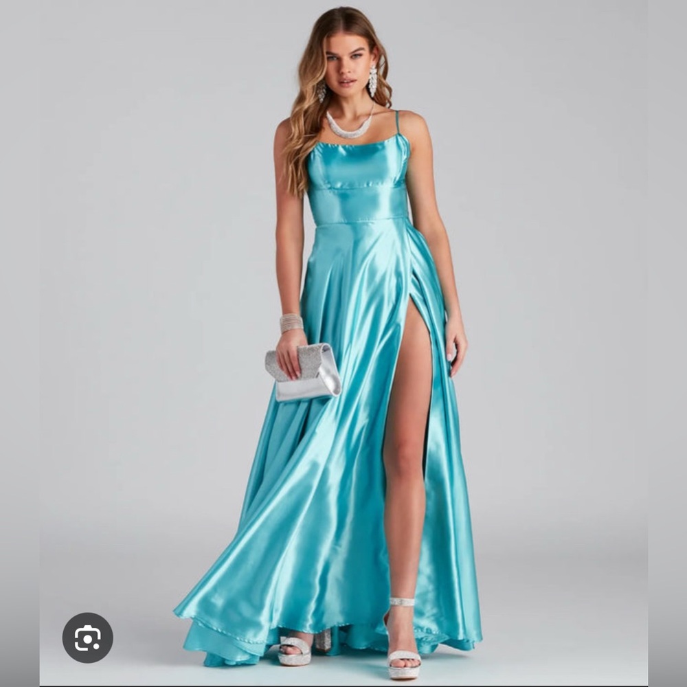 NWT Windsor Prom Dress